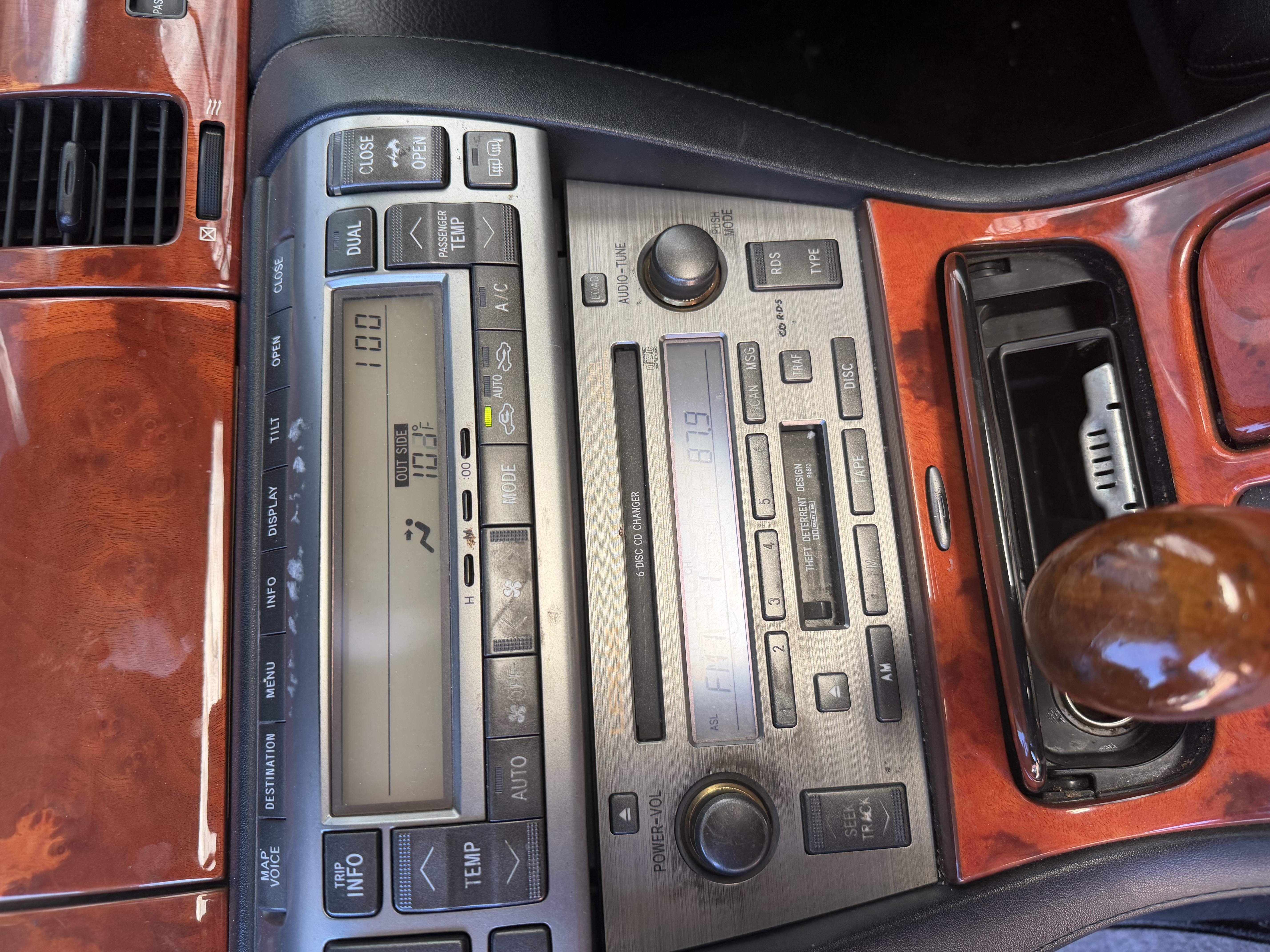 Used 2002 Lexus SC 430 Convertible RWD image 12