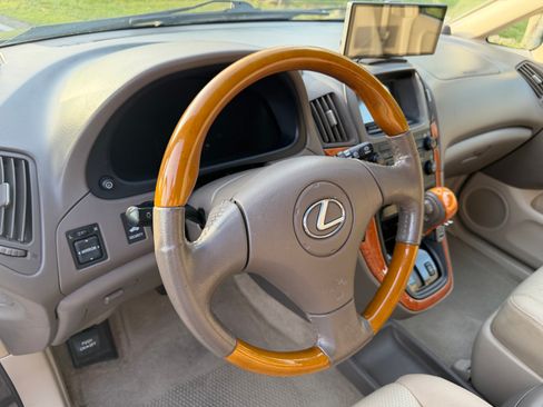 Used 2002 Lexus RX 300 FWD image 10