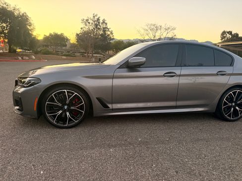 Used 2023 BMW 530i w/ M Sport Package image 6