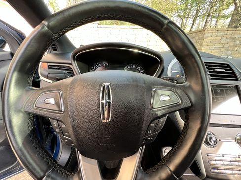 Used 2019 Lincoln MKC Reserve w/ MKC Climate Package image 10