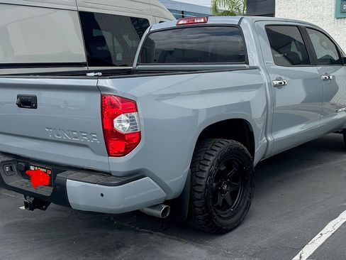 Used 2019 Toyota Tundra Limited w/ Limited Premium Package RWD image 7