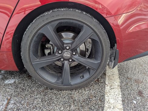 Used 2019 Genesis G70 2.0T Advanced w/ Sport Package image 12