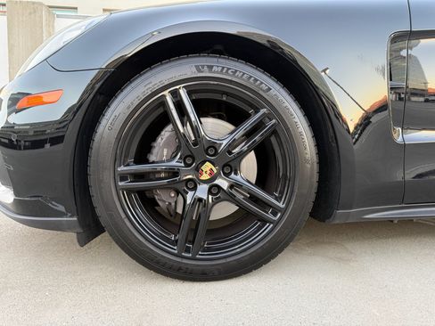 Used 2019 Porsche Panamera 4 image 27