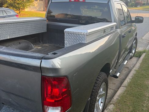 Used 2013 RAM 1500 Express RWD image 9