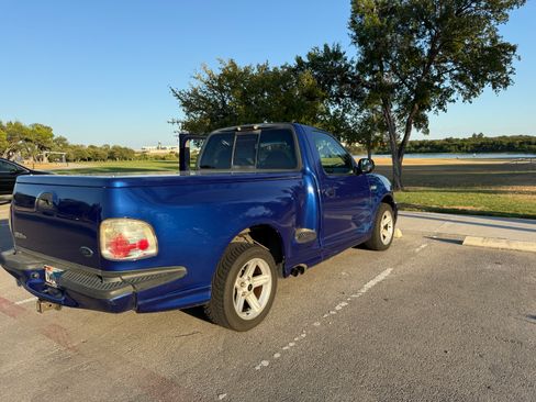 Used 2003 Ford F150 Lightning image 16