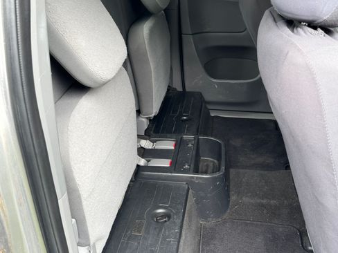 Used 2015 Toyota Tacoma PreRunner RWD image 8