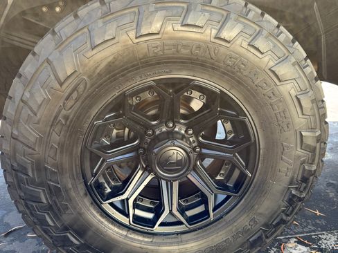 Used 2021 Ford F250 Platinum w/ FX4 Off-Road Package image 13