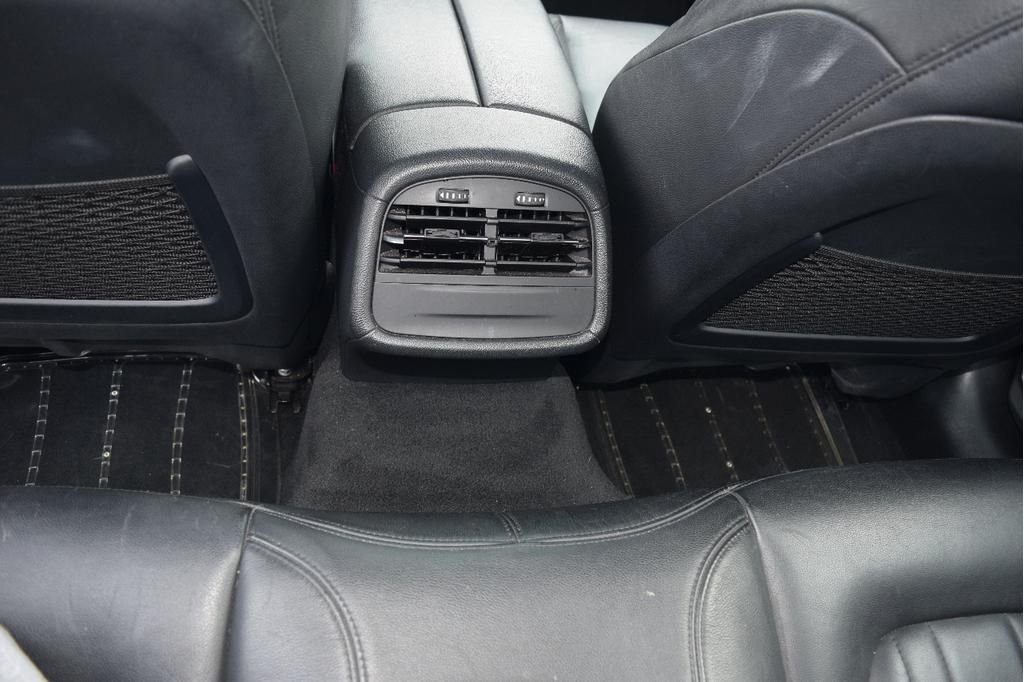 Used 2014 Maserati Ghibli RWD image 13