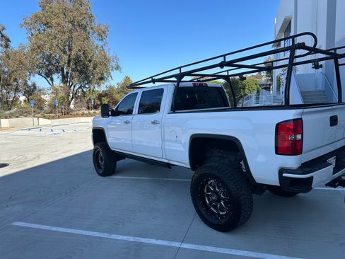 Used 2015 GMC Sierra 2500 Denali w/ Duramax Plus Package image 10