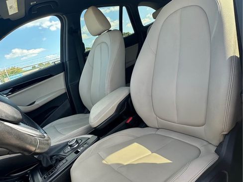 Used 2018 BMW X1 sDrive28i w/ Convenience Package image 5
