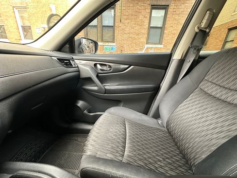 Used 2017 Nissan Rogue SV w/ Midnight Edition Package image 18