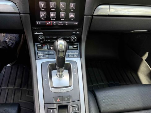 Used 2018 Porsche 911 Carrera RWD image 10