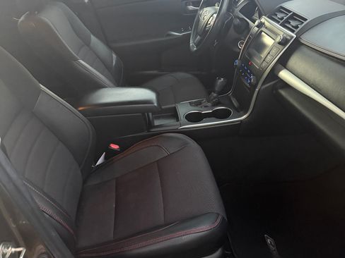 Used 2016 Toyota Camry LE FWD image 17