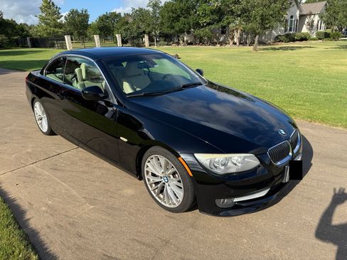 Used 2011 BMW 335i Convertible RWD image 2