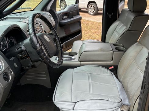 Used 2006 Lincoln Mark LT 2WD image 8