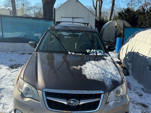 Used 2008 Subaru Outback 2.5i L.L. Bean image 2
