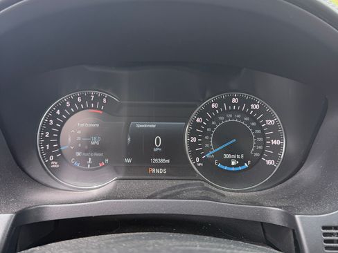 Used 2018 Ford Explorer Platinum AWD/4WD image 17