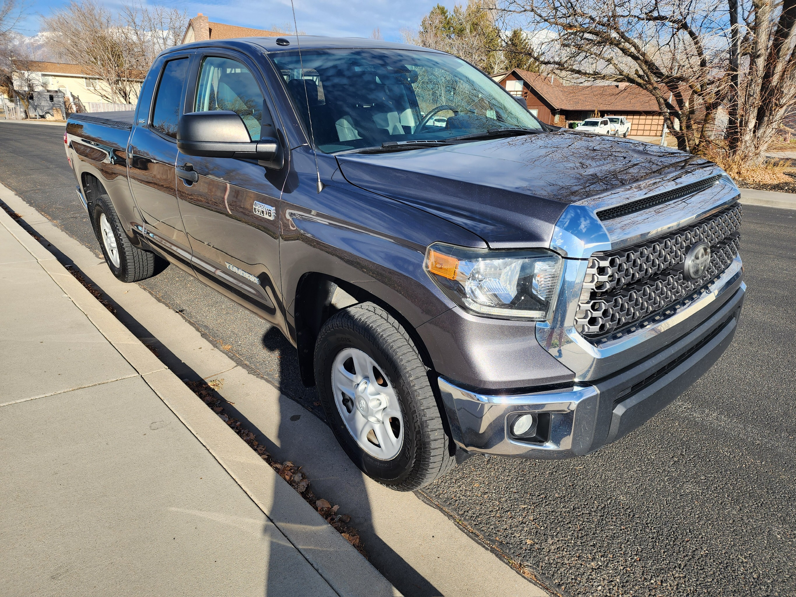 Used 2019 Toyota Tundra SR5 w/ SR5 Upgrade Package AWD/4WD image 1