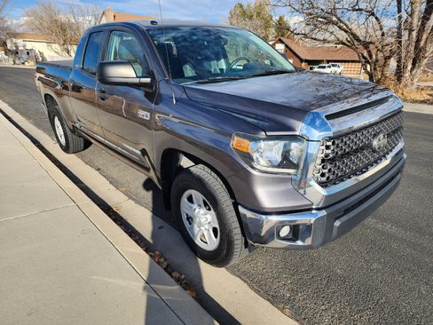 Used 2019 Toyota Tundra SR5 w/ SR5 Upgrade Package AWD/4WD image 1
