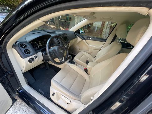 Used 2014 Volkswagen Tiguan SE FWD image 11