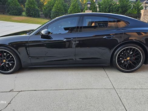 Used 2018 Porsche Panamera image 1