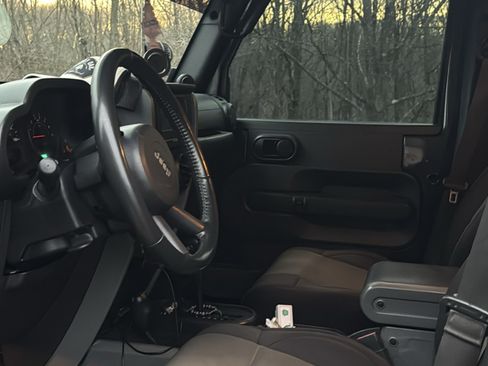 Used 2007 Jeep Wrangler Unlimited X w/ Dual Top Group image 5