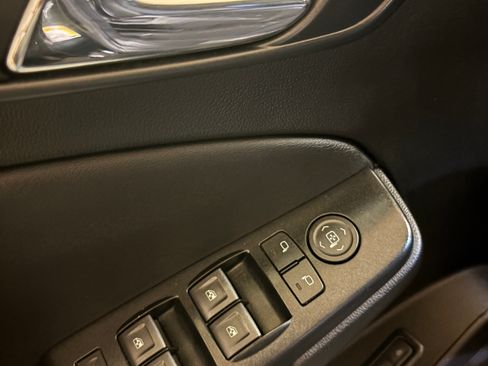 Used 2019 Chevrolet Tahoe LT image 9