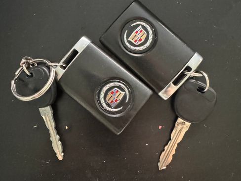 Used 2009 Cadillac DTS image 25