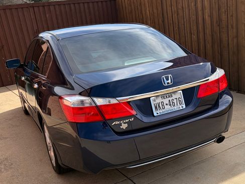 Used 2015 Honda Accord EX image 1