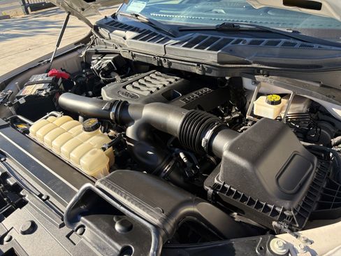 Used 2021 Ford F150 Lariat w/ Equipment Group 502A High image 9