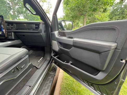 Used 2022 Ford F150 Lightning Lariat w/ Equipment Group 511A High image 23