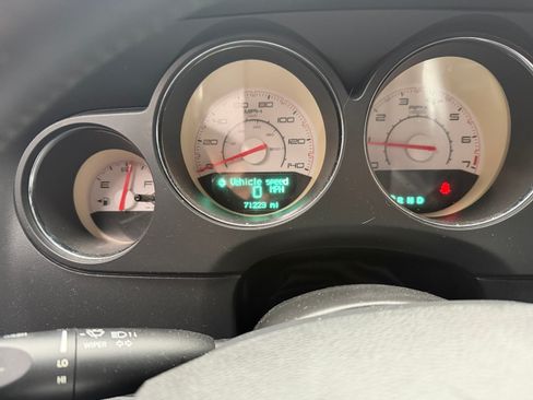 Used 2013 Dodge Challenger SXT Plus image 15