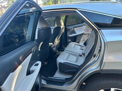 Used 2018 Lexus RX 350 FWD w/ Premium Package image 2