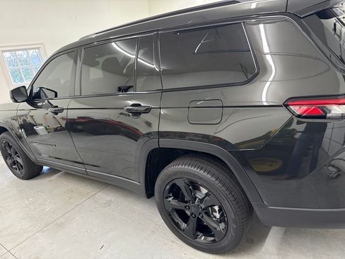 Used 2024 Jeep Grand Cherokee L Limited w/ Black Appearance Package image 2