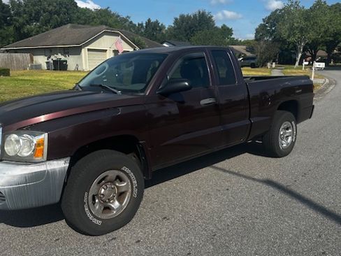 Used 2005 Dodge Dakota ST image 2