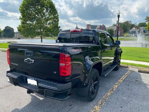 Used 2016 Chevrolet Colorado LT w/ Midnight Edition image 8