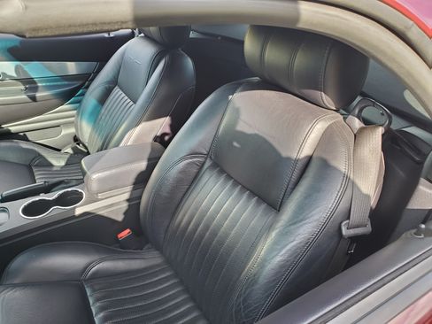 Used 2004 Ford Thunderbird Convertible 2D image 9