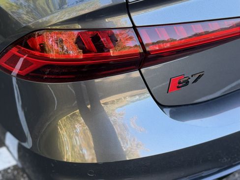 Used 2022 Audi S7 Prestige image 13