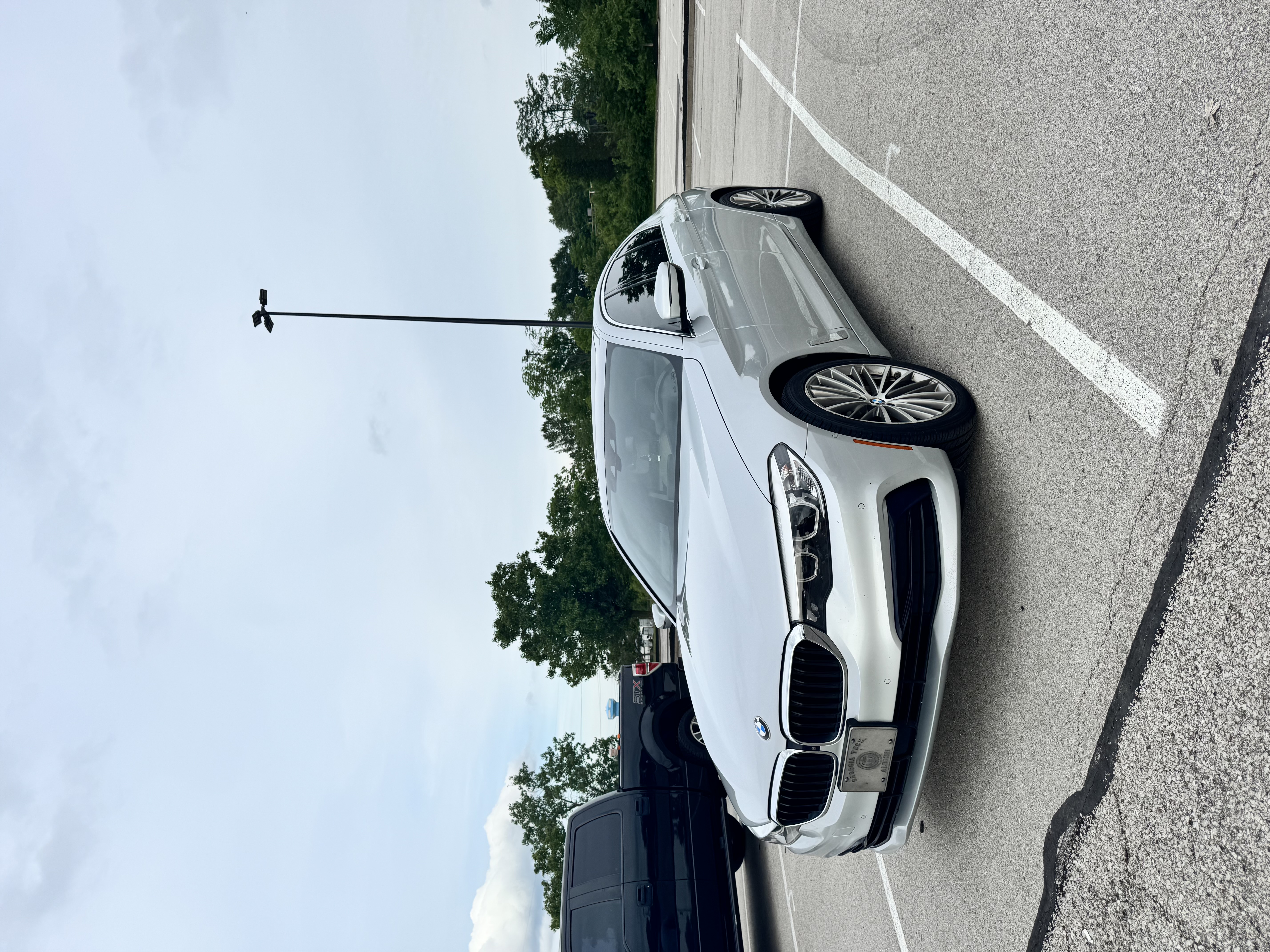 Used 2020 BMW 530i xDrive w/ Premium Package AWD/4WD image 1