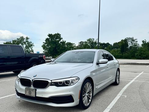 Used 2020 BMW 530i xDrive w/ Premium Package AWD/4WD image 1
