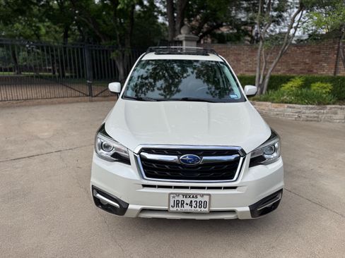 Used 2017 Subaru Forester 2.5i Touring AWD/4WD image 12