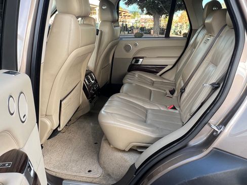 Used 2015 Land Rover Range Rover Supercharged AWD/4WD image 6
