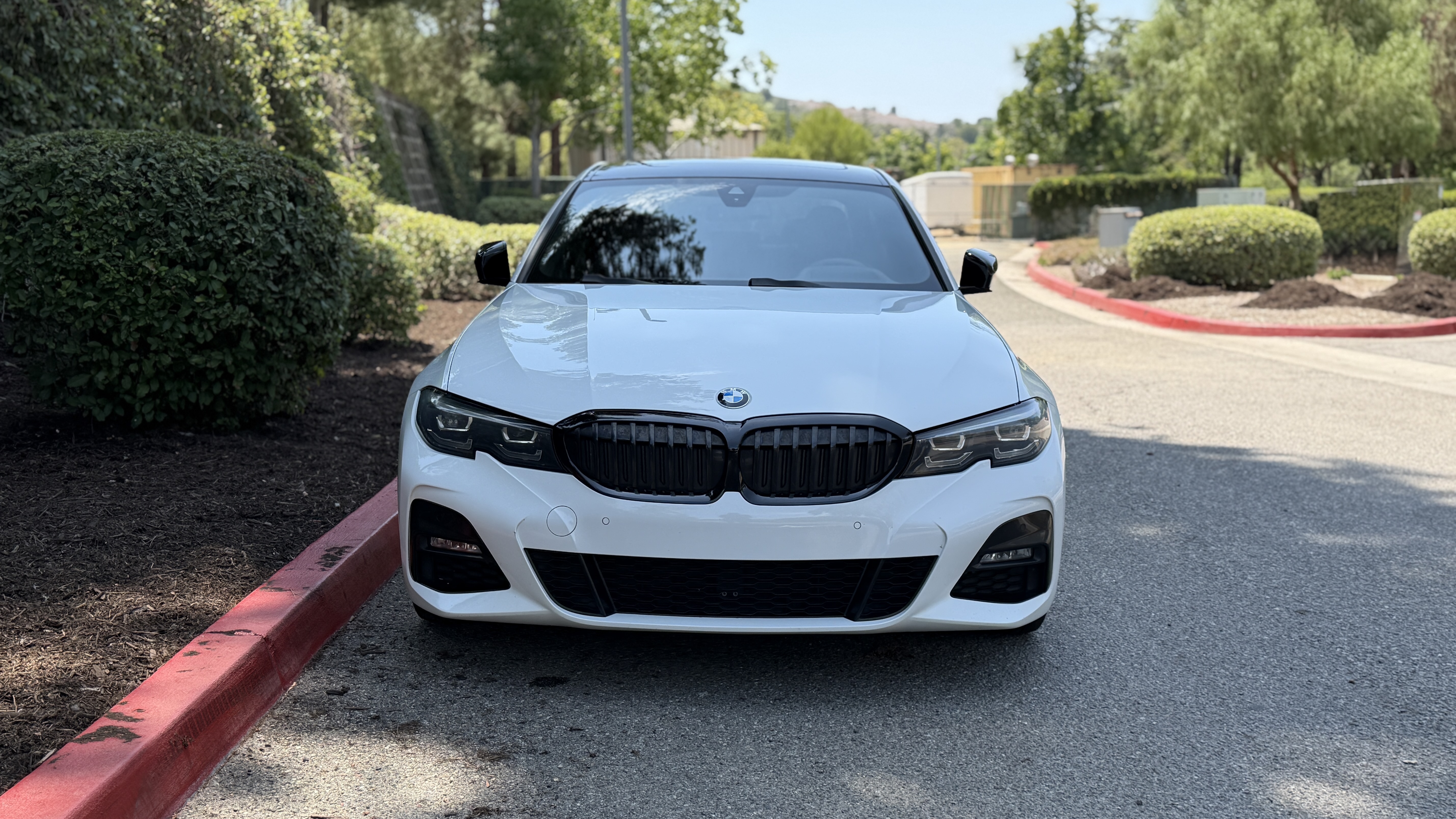 Used 2022 BMW 330i Sedan w/ M Sport Package RWD image 4