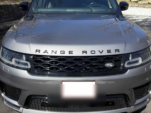 Used 2021 Land Rover Range Rover Sport HSE Dynamic image 2