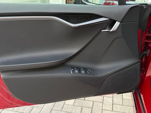 Used 2021 Tesla Model S Long Range Plus image 21