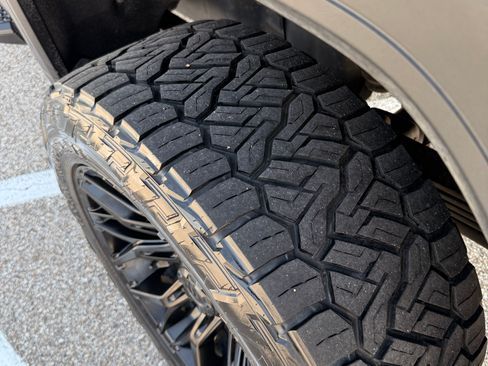 Used 2024 GMC Sierra 2500 AT4 w/ AT4 Premium Plus Package image 13