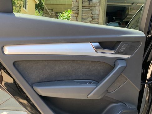 Used 2020 Audi SQ5 Premium image 14