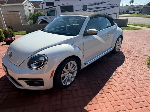 Used 2014 Volkswagen Beetle 1.8T FWD image 8