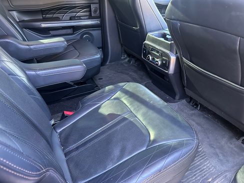 Used 2018 Ford Expedition Max Platinum image 18
