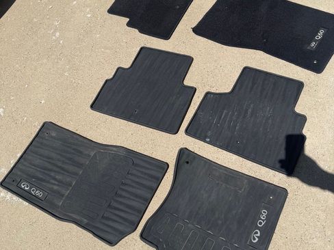 Used 2017 INFINITI Q60 Red Sport 400 image 20